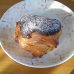 ブーランジュリー ベック - りんごとチョコのカスタードデニッシュ(300円税抜)