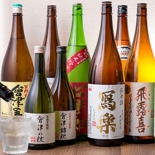 15 to 20 types of sake are always carefully selected, mainly from Aizu local sake