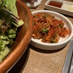 焼肉 叙庵 - キムチと、サラダ