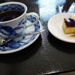 佐和屋 - サービスのコーヒーとケーキ