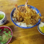 八ツ手屋 - ・「天丼 中(¥750)」