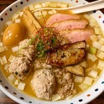 らー麺 あけどや - 鴨 TO フォアグラ 贅沢味噌ら〜麺 1500円
      追加トッピング鴨団子 200円