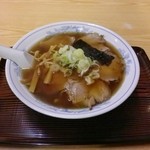  味龍 - チャーシューメン（麺少な目）