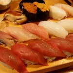 Sushi Izakaya Yataizushi - にぎり各種