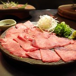 七輪焼肉岩勝 - タンの刺身⋆*