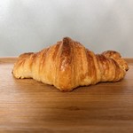 119332939 - クロワッサン 362円