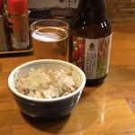 ベアレンビールのアップルラガーとお通しの里芋の大根おろし和え