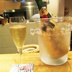 おおたに - MOET IMPERIAL 150th ANNIVERSARY Limited Gold Bottle 9,000円。　　　　　2019.10.29