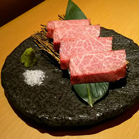 近江うし焼肉 にくTATSU 銀座店 - 極上サーロインステーキ