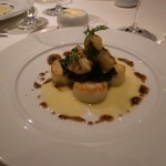 メゾン ポール・ボキューズ - 帆立貝のポワレ　ほうれん草添え