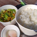 松屋 - ネギたっぷり旨辛ネギたま牛めし特盛660円