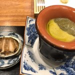 天婦羅 みやしろ - 鮑の肝ソースで鮑を煮込む