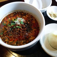 雪梅花 菜根譚 - ランチの黒胡麻坦々麺