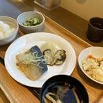 タニタ食堂 - 2019年11月6日日替わり定食メニュー；さばのみそ煮定食