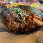 グリル サンキチ - 豚ロース丼