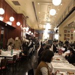 ブラッスリー・ヴィロン - 店内の様子