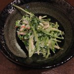 居酒屋 SANJI - お通し豆苗かな？美味しいよ(^_-)