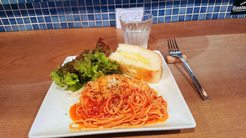 タベルナエバルイルコンタディーノ （Taverna e bar il contadino