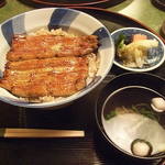 うなぎ秋本 - うな丼と肝吸い