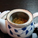 梅のや - 急須の中の玄米茶