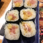 Kaisendokoro Sushitsune - とろたく巻き３５０円。マグロのすき身が出来立て？なので、とても美味しかったです（╹◡╹）