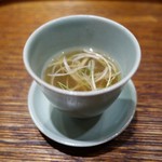 肉割烹 上 - ビーフコンソメ