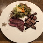 ワインレストラン ドミナス - ニホンジカの外モモのコンフィとステーキ