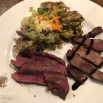ワインレストラン ドミナス - ニホンジカの外モモのコンフィとステーキ