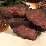 ワインレストラン ドミナス - エゾシカのシンタマの低温調理