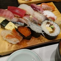 鮨政 西口店 - にぎり大盛 1,000円(税別) 鮨政 西口店 - にぎり大盛 1,000円(税別)