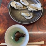 オイスターファーム 山善水産 - 下のは牡蠣の佃煮。