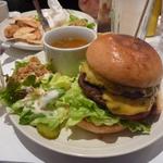 エスビーダイナー コウベ - ダブルチーズバーガー
