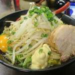 旨辛タンメン 荒木屋 - 海老辛まぜそば900円、チャーシュー100円（表）