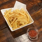 炙シシマル - フライドポテト