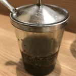 麺処 鶏谷 - 黒胡椒の塩だれ？(熟成塩鶏そばについてくる)