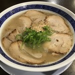 野菜が美味しい鶏豚ラーメン まる重 - 