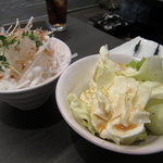 赤べこ  - （2012.3.6）塩キャベツと大根サラダ
