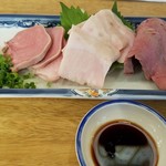 119390282 - 肉刺し3点盛り