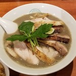 麺屋 六感堂 - ししゃも白湯らーめん＋ローストチキン増し
