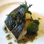 イルモンドピッコロ - 「ランチコース（2000円）」のメイン（目鯛の香草焼き）