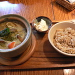 ジーカフェ - 土鍋タイ風グリーンカレー（スープ）