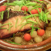 銀座 小十 - ぶりの炊き込みご飯