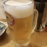 立ち呑み かみや - 生ビールは「キリンラガー」400円也。