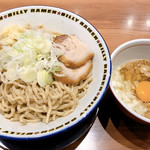 ラーメン☆ビリー - 油そば740円、ビリーZ100円