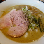 濃厚鶏白湯ラーメン