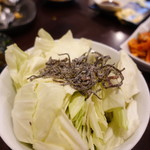 大阪 もつ鍋 PLay - キャベツの梅昆布和え