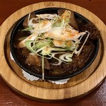 パブリックハウス ブラボー! - モツ煮 on the ネギー！（650円）