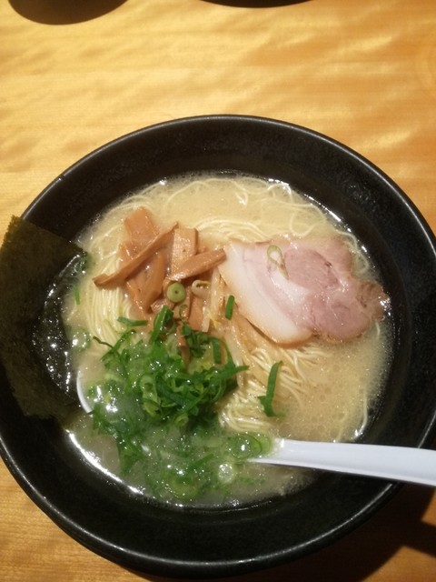 博多吉もん 自由が丘 ラーメン 食べログ