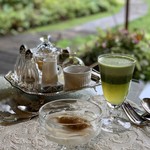 RuzeVilla - りんごとケールレモンのジュースと信州八ヶ岳高原ジャージーヨーグルト