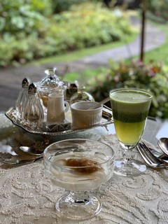 RuzeVilla - りんごとケールレモンのジュースと信州八ヶ岳高原ジャージーヨーグルト